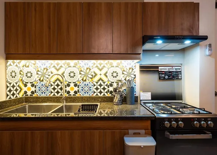 Prime 2-br Near Major Business Districts 公寓