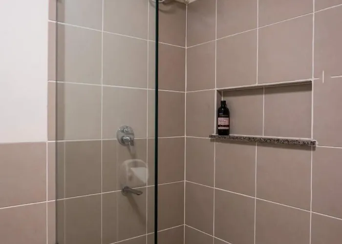 Prime 2-br Near Major Business Districts 公寓 *